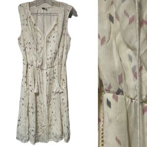 Q&A 100% Rayon Sleeveless V-neck Mini Floral Print, Ruched Size: Small